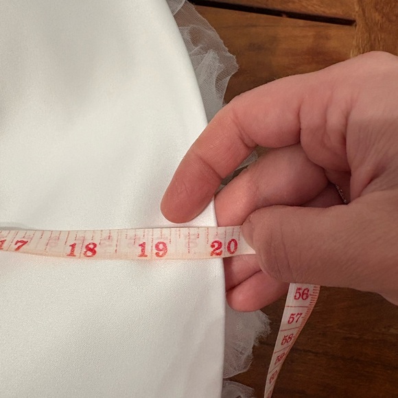 Satin White Flower Girl Puff Sleeve Dress- 2T Made in Ukraine - Picture 8 of 12